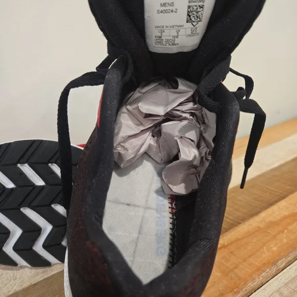 Saucony Breakthru 4 Men's Red Black Running Sneakers  Size 9 New No Insoles - Picture 9 of 10